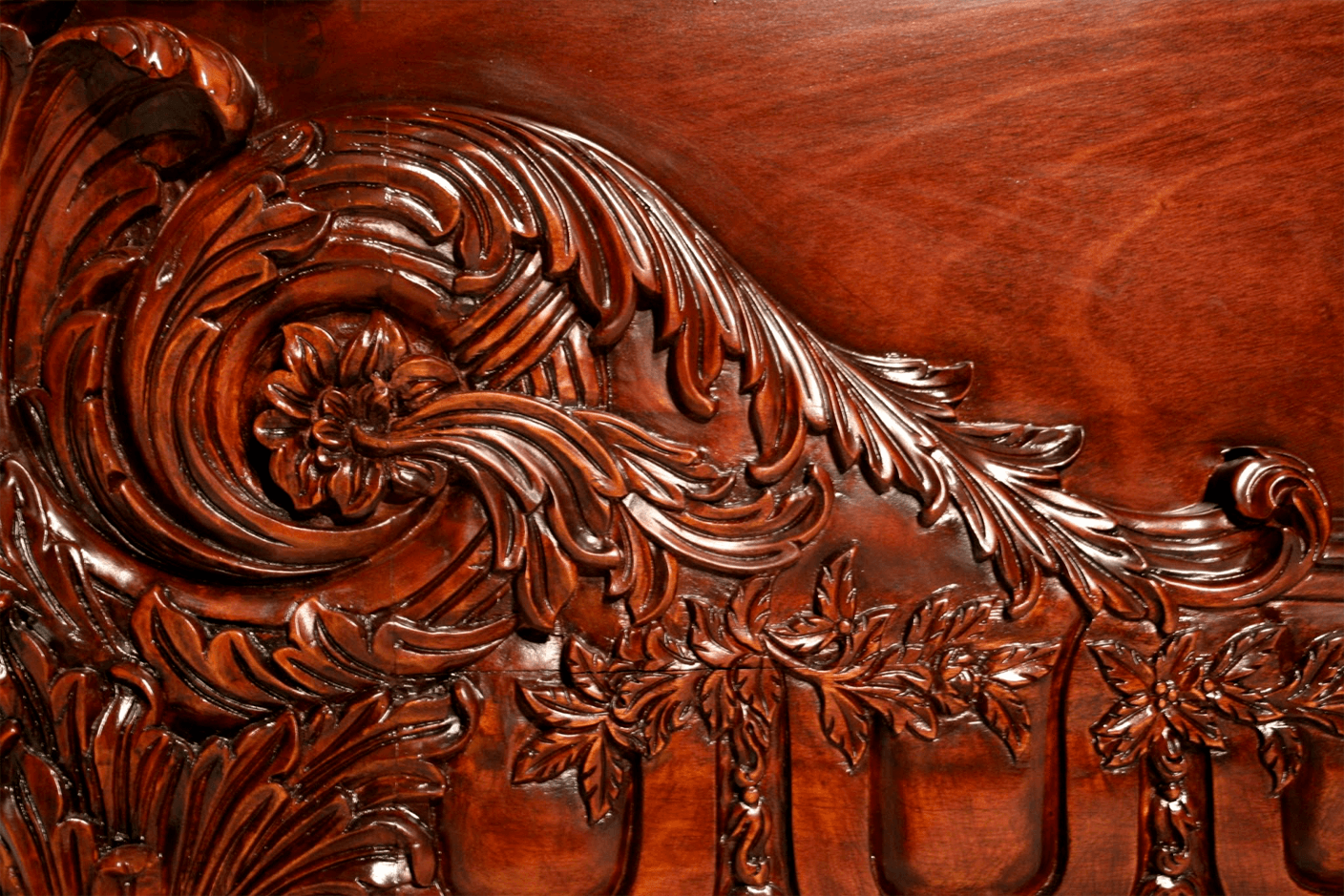 Bed - Cherub Bed - Luxury-furniture-details - THOMAS & GEORGE ARTISAN FURNITURE - Thomas & George Fine Furniture Inc.